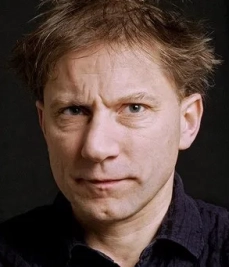 Simon McBurney