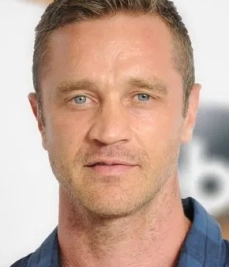 Devon Sawa