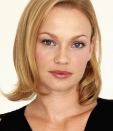 Samantha Mathis