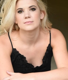 Caroline Arapoglou