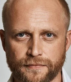 Piotr Adamczyk