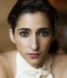 Alba Flores